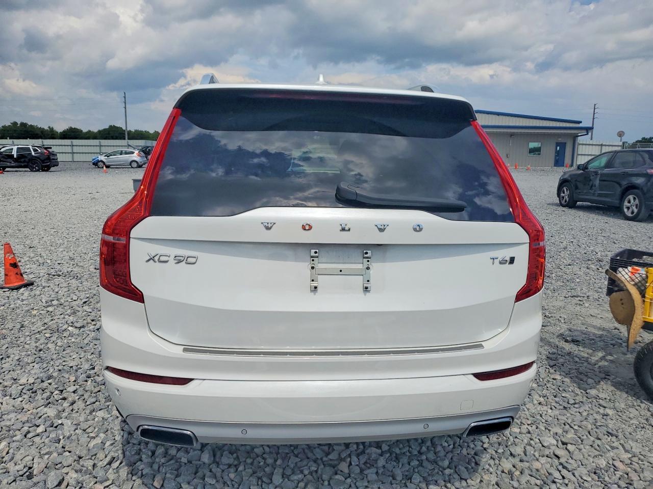 2019 Volvo Xc90 T6 Momentum - zdjęcie 6