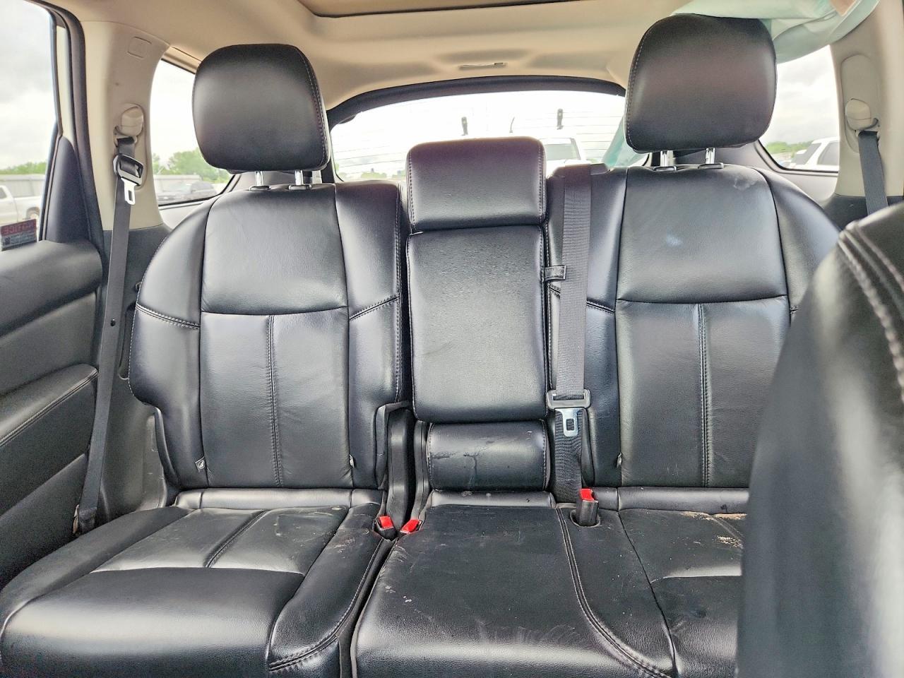 2017 Nissan Pathfinder - zdjęcie 10