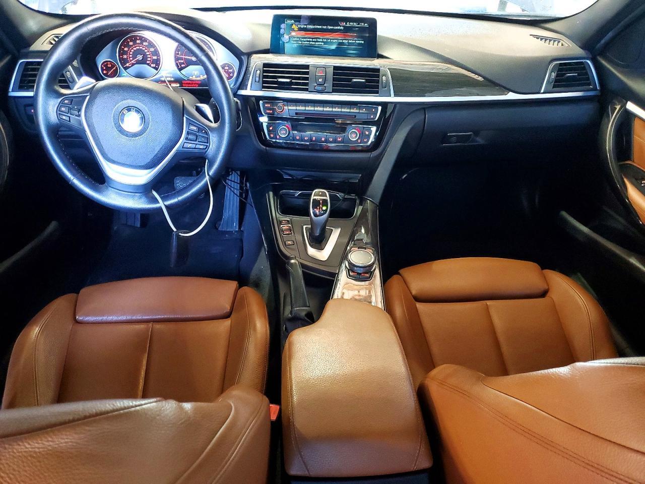2017 BMW 330 Xi - zdjęcie 8