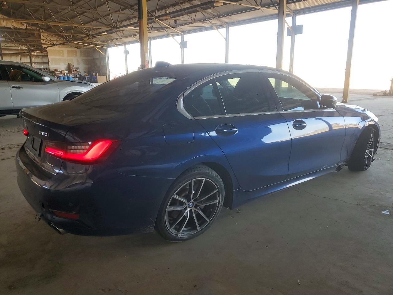 2020 BMW 330Xi - zdjęcie 3