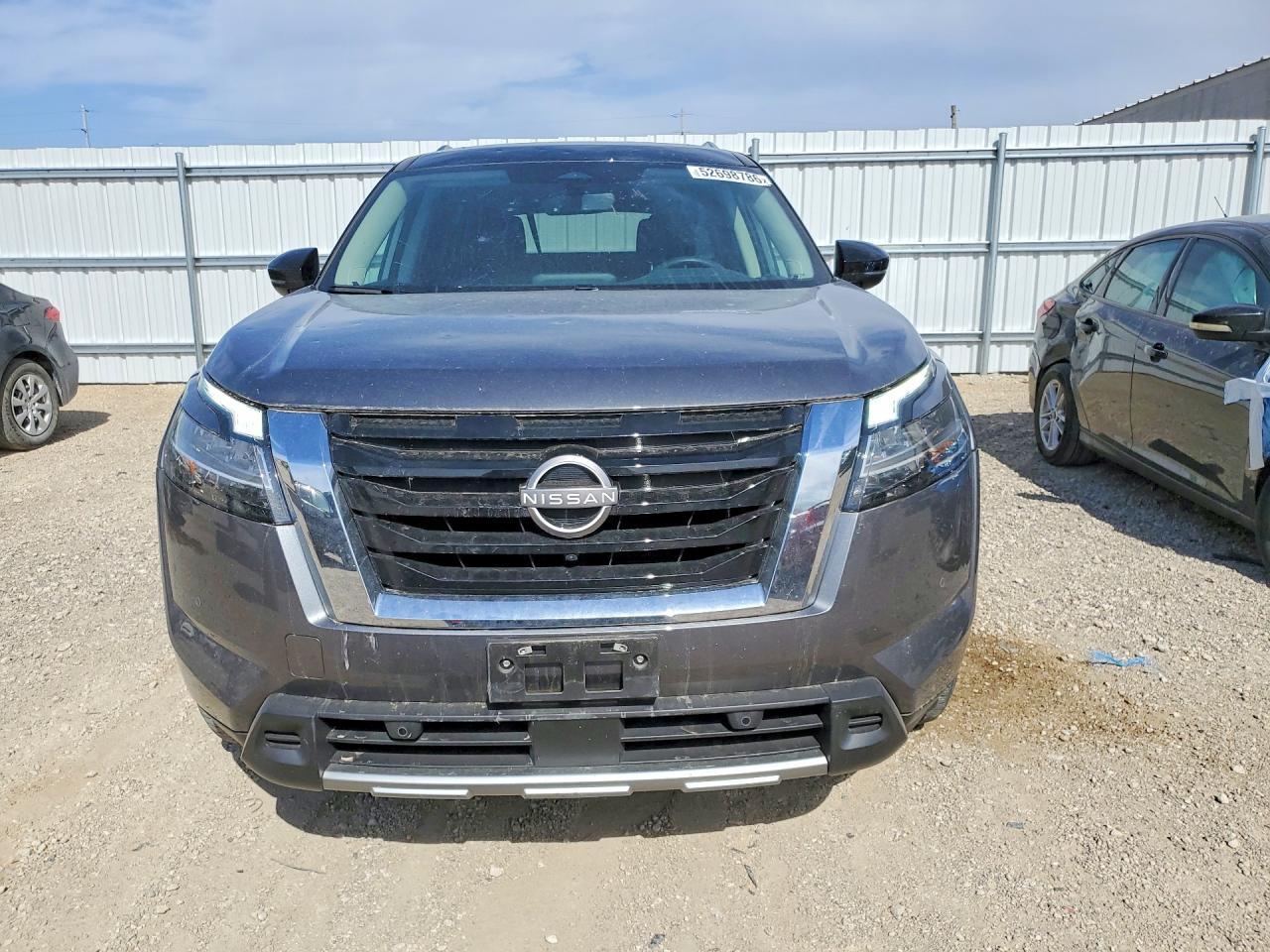 2024 Nissan Pathfinder Sl - zdjęcie 5