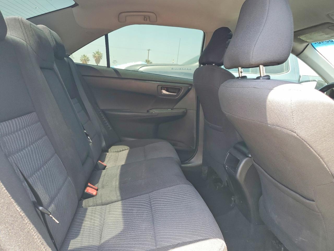 2017 Toyota Camry Hybrid Le - zdjęcie 10