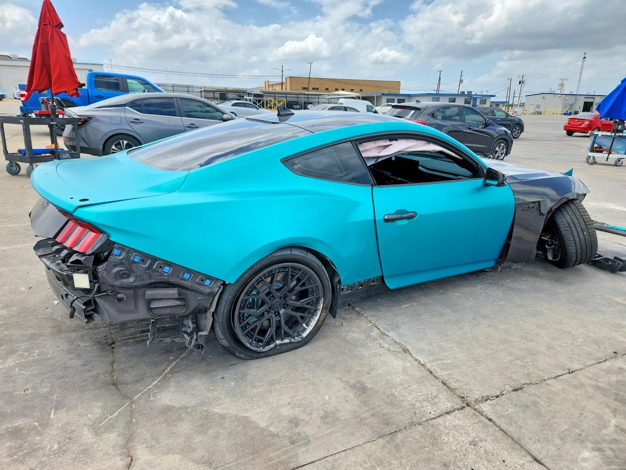 2024 Ford Mustang Gt - zdjęcie 3