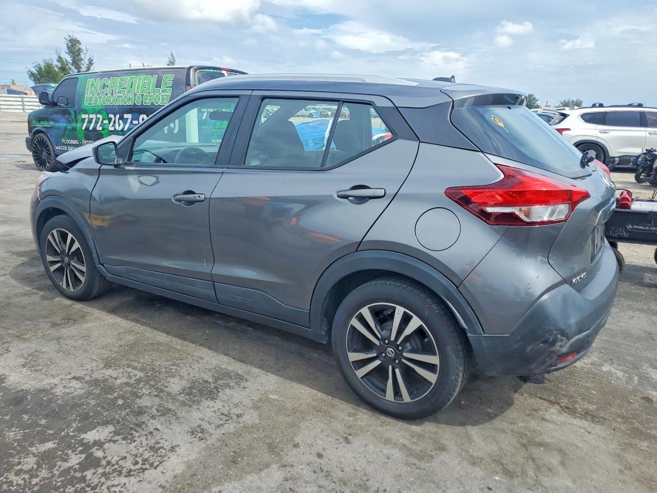 2019 Nissan Kicks Sv - zdjęcie 2