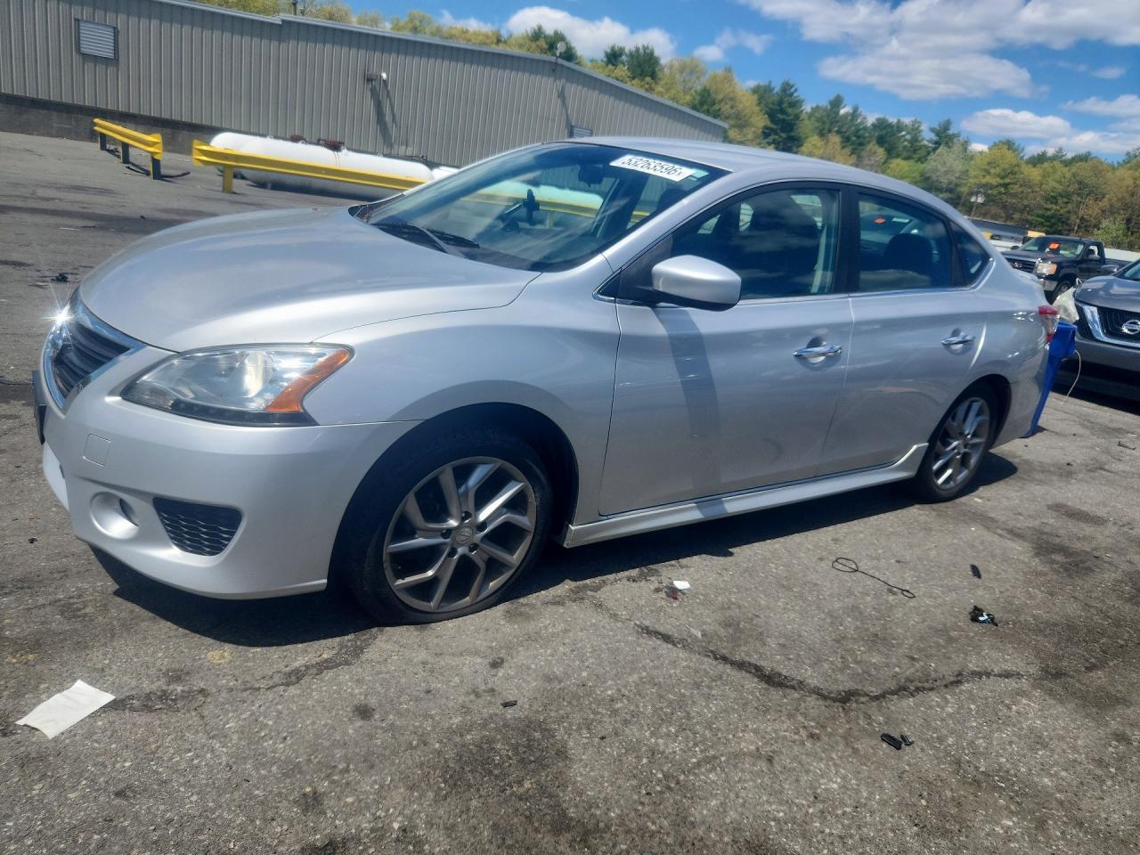 2013 Nissan Sentra S - zdjęcie główne