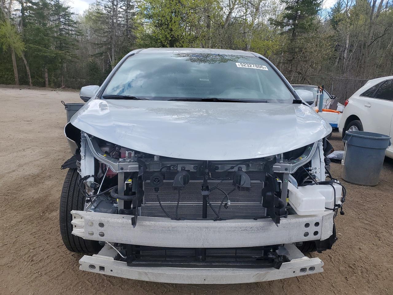 2025 Toyota Sienna Le - zdjęcie 5