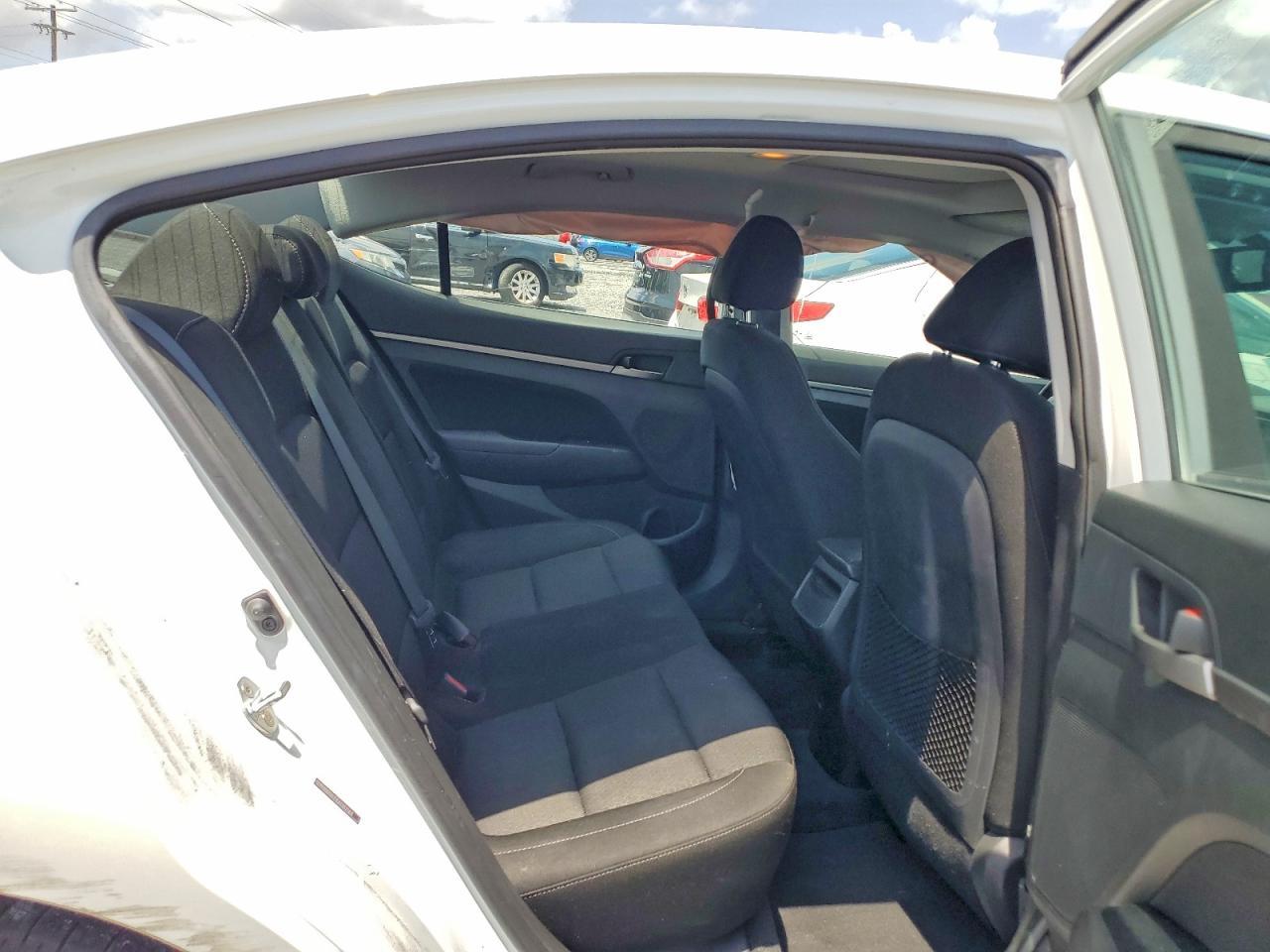2018 Hyundai Elantra Value Edition - zdjęcie 10