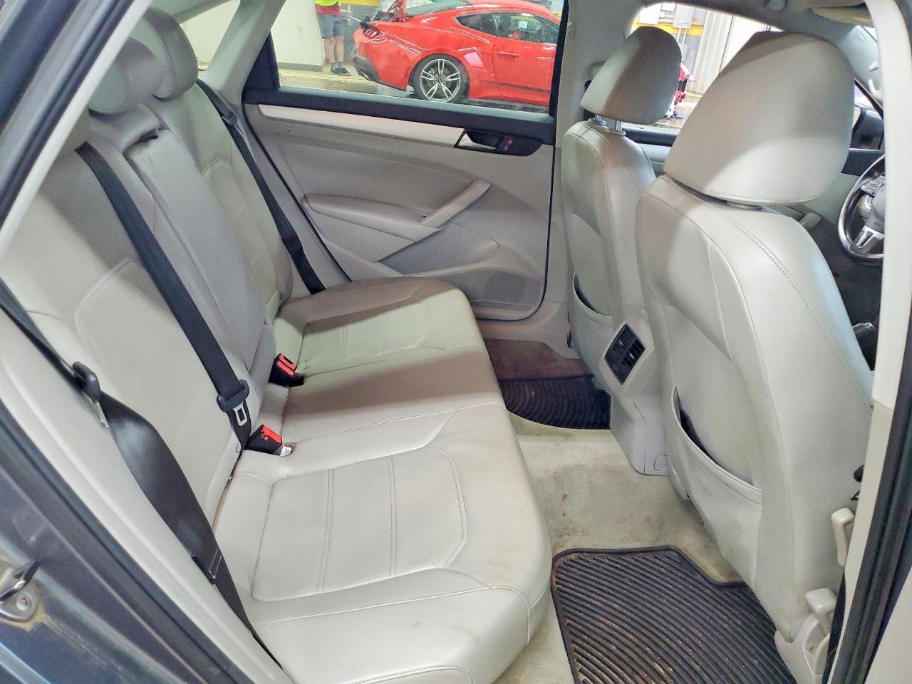 2013 Volkswagen Passat Se - zdjęcie 10