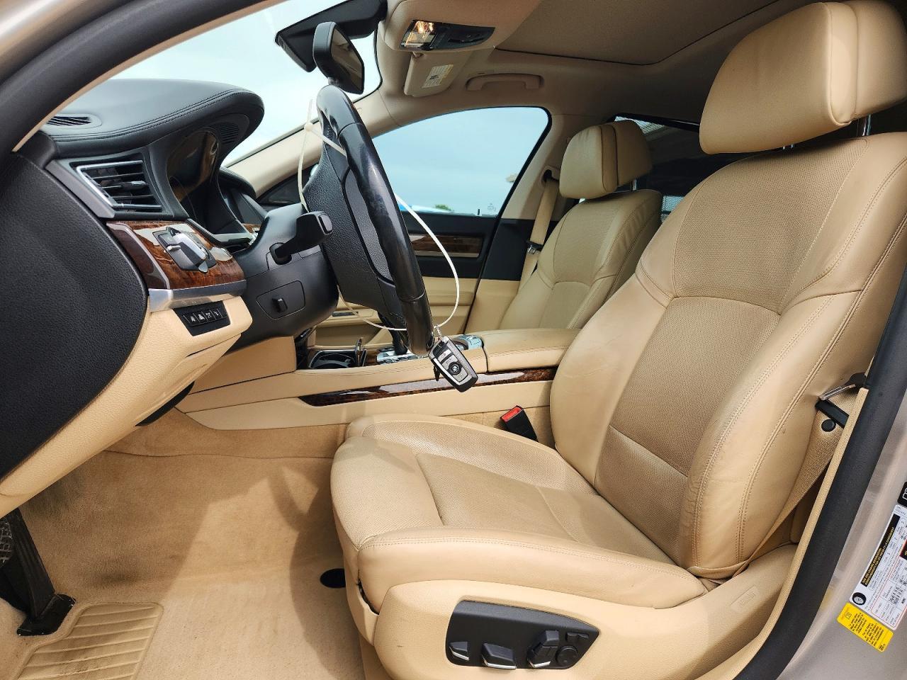 2014 BMW 750 Li - zdjęcie 7