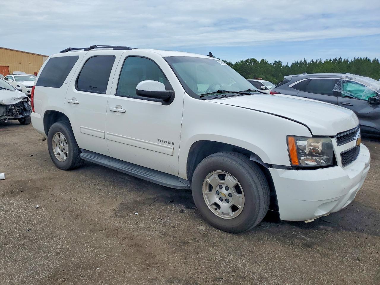 2013 Chevrolet Tahoe C1500 Lt - zdjęcie 4