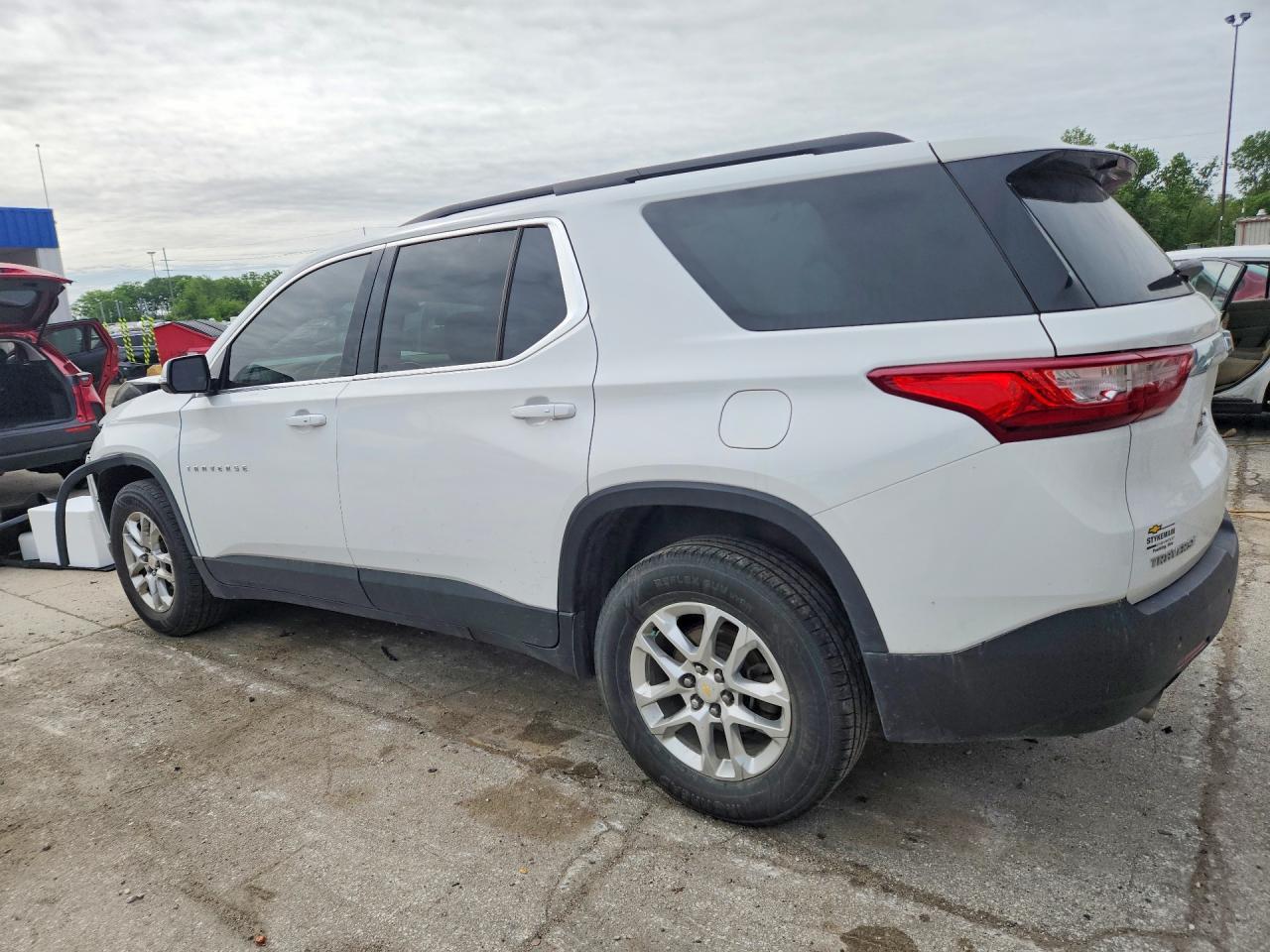 2020 Chevrolet Traverse Lt - zdjęcie 2