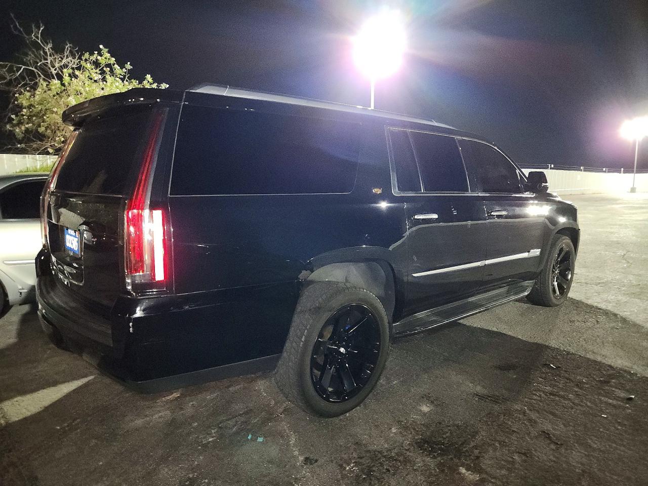 2016 Cadillac Escalade Esv - zdjęcie 3