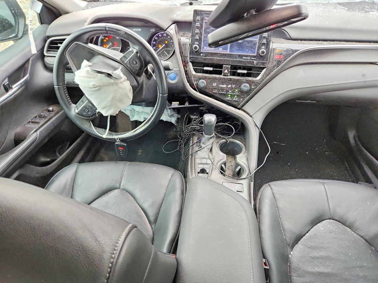 2021 Toyota Camry Xse - zdjęcie 8