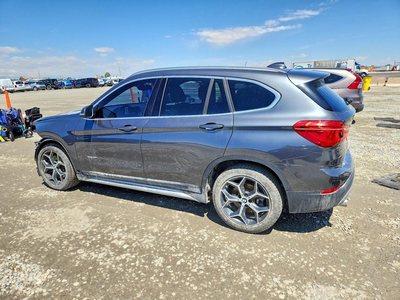 2017 BMW X1 xDrive28I - zdjęcie 2