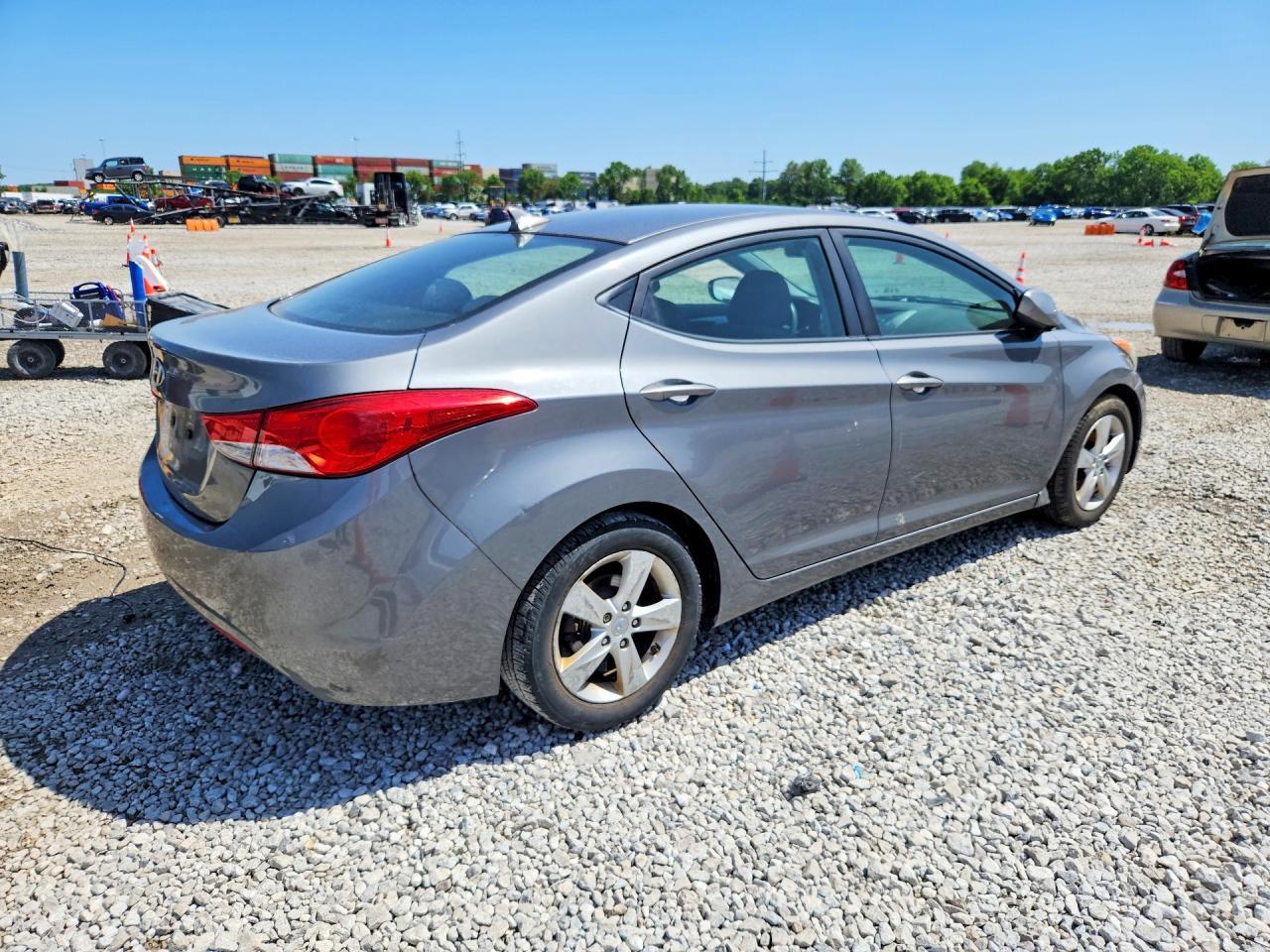 2013 Hyundai Elantra Gls - zdjęcie 3