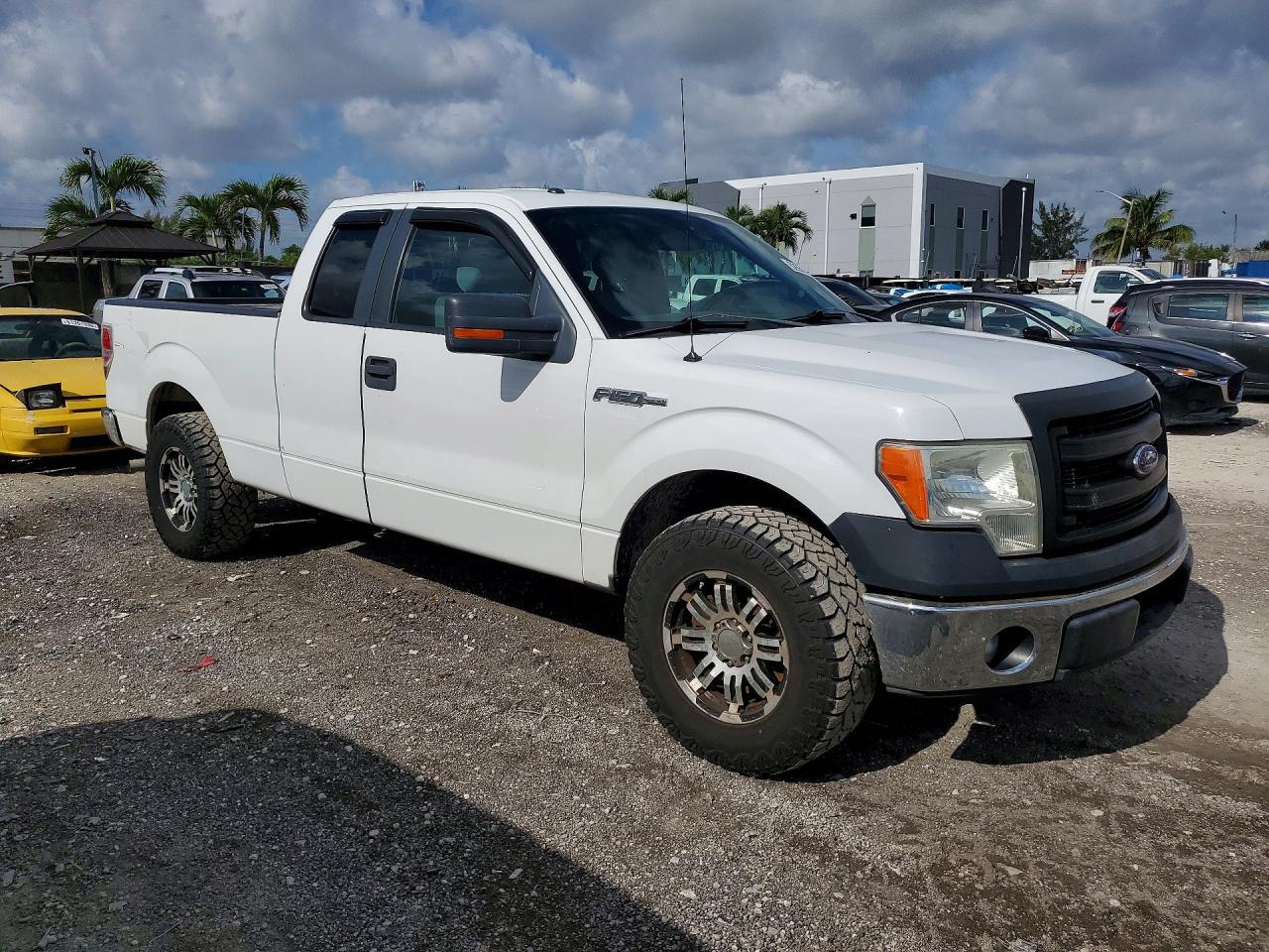 2013 Ford F150 Super Cab - zdjęcie 4