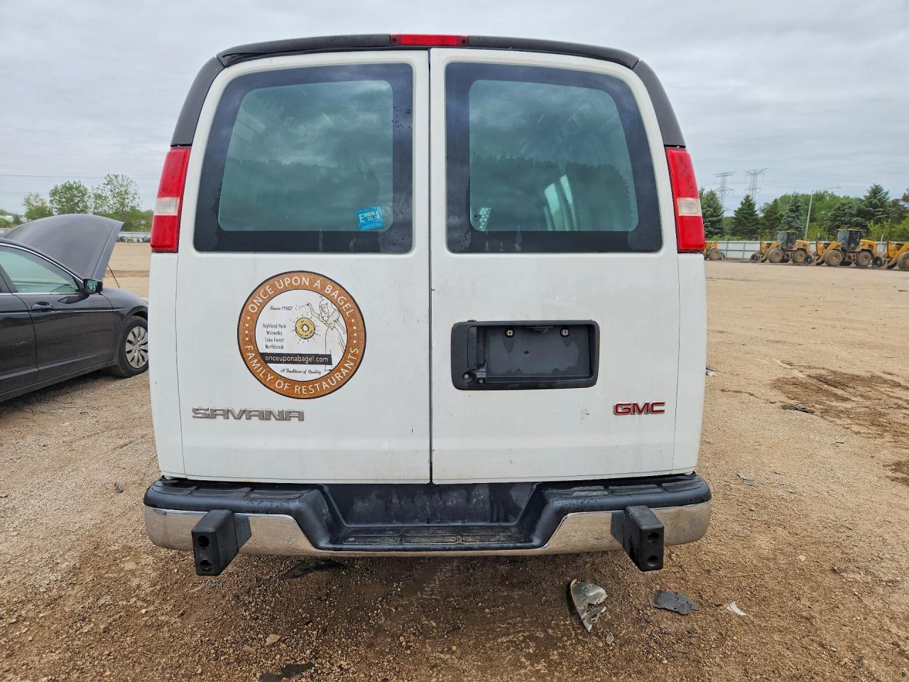 2018 GMC Savana G2500 - zdjęcie 6