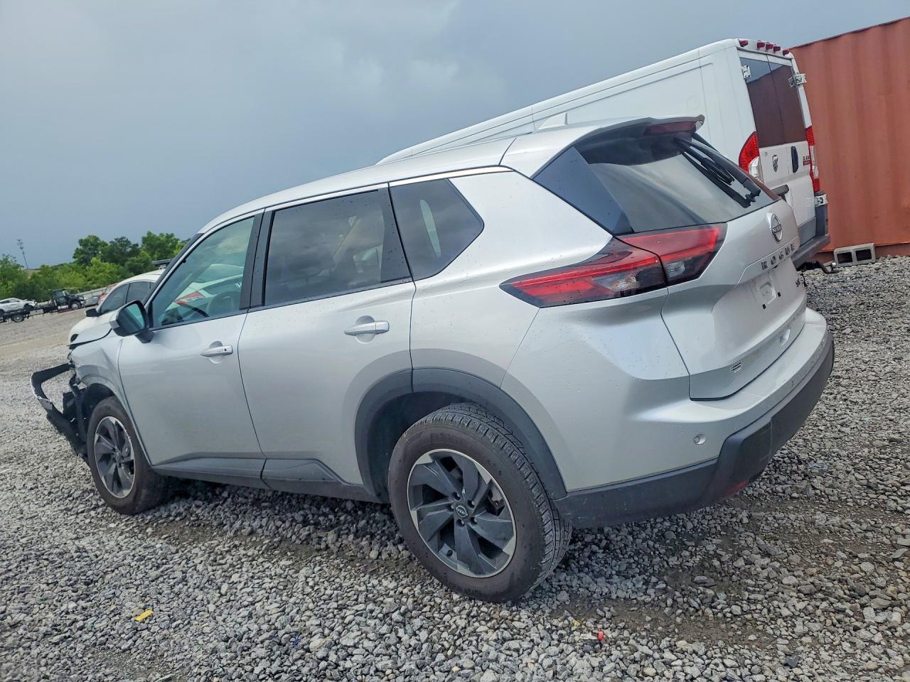 2024 Nissan Rogue Sv - zdjęcie 2