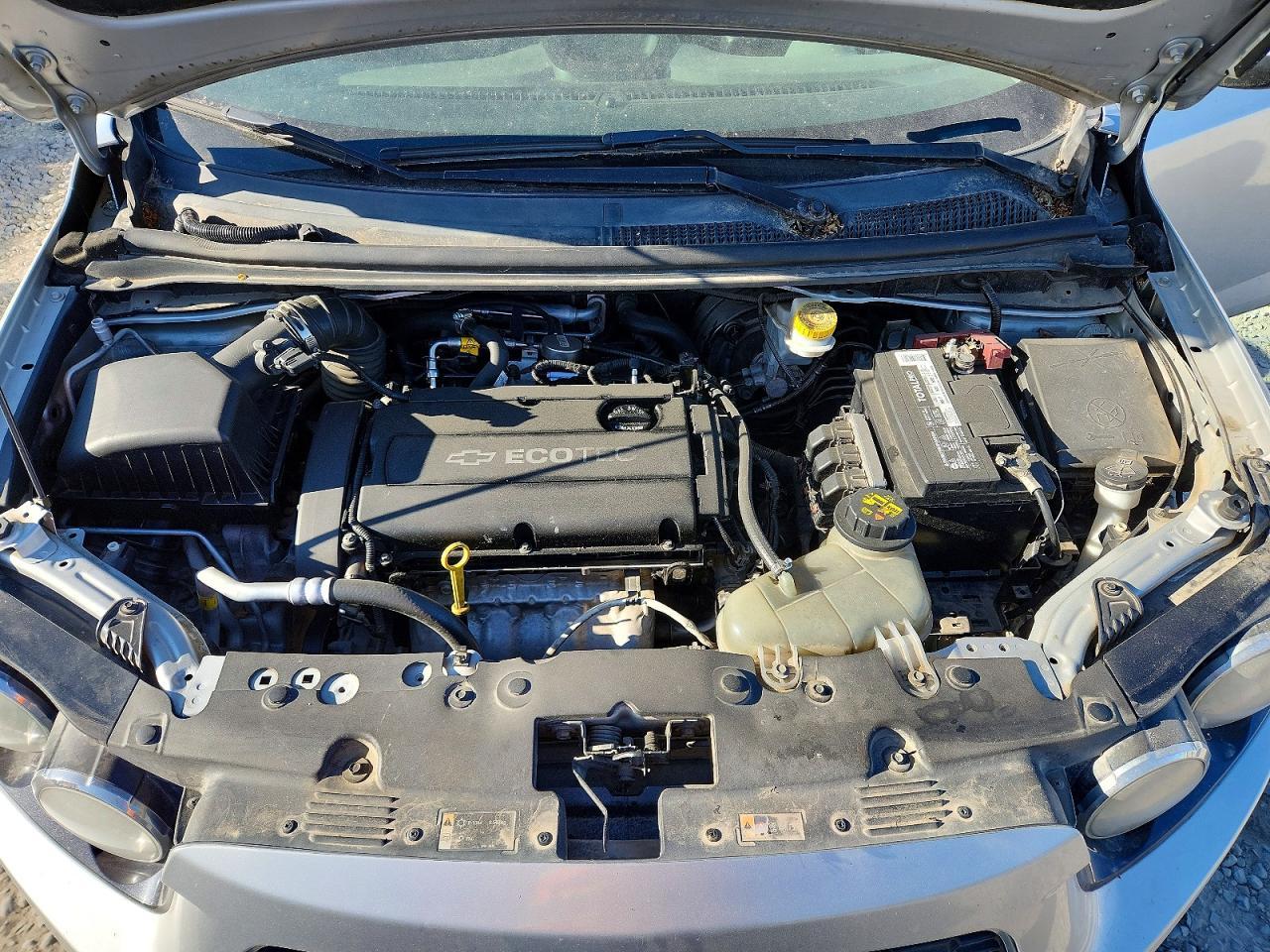 2014 Chevrolet Sonic Ls - zdjęcie 11