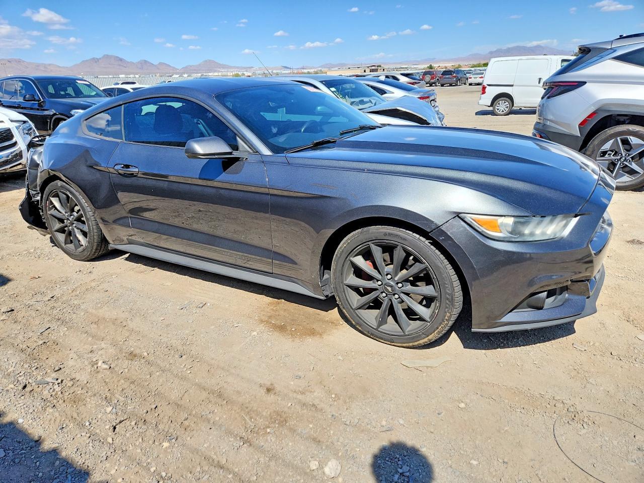 2016 Ford Mustang - zdjęcie 4