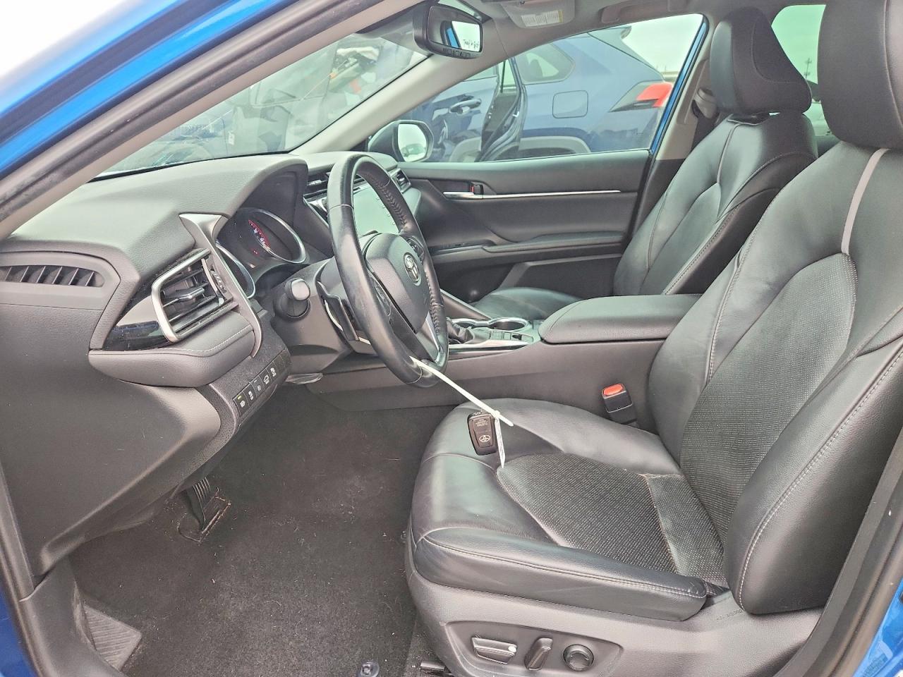 2020 Toyota Camry Xse - zdjęcie 7