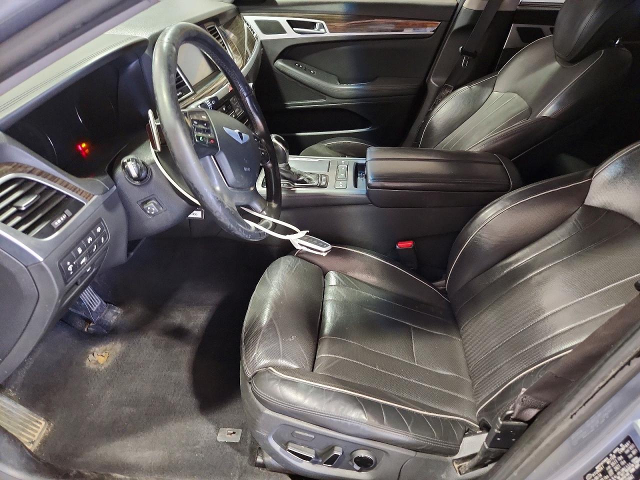 2015 Hyundai Genesis 3.8L - zdjęcie 7