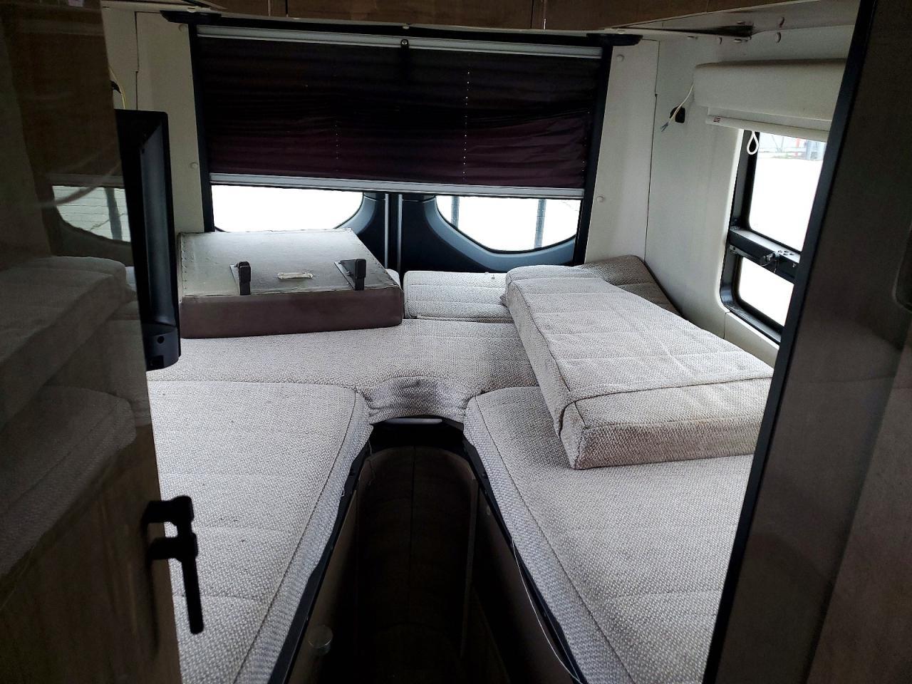 2022 Winnebago Sprinter 3 - zdjęcie 11
