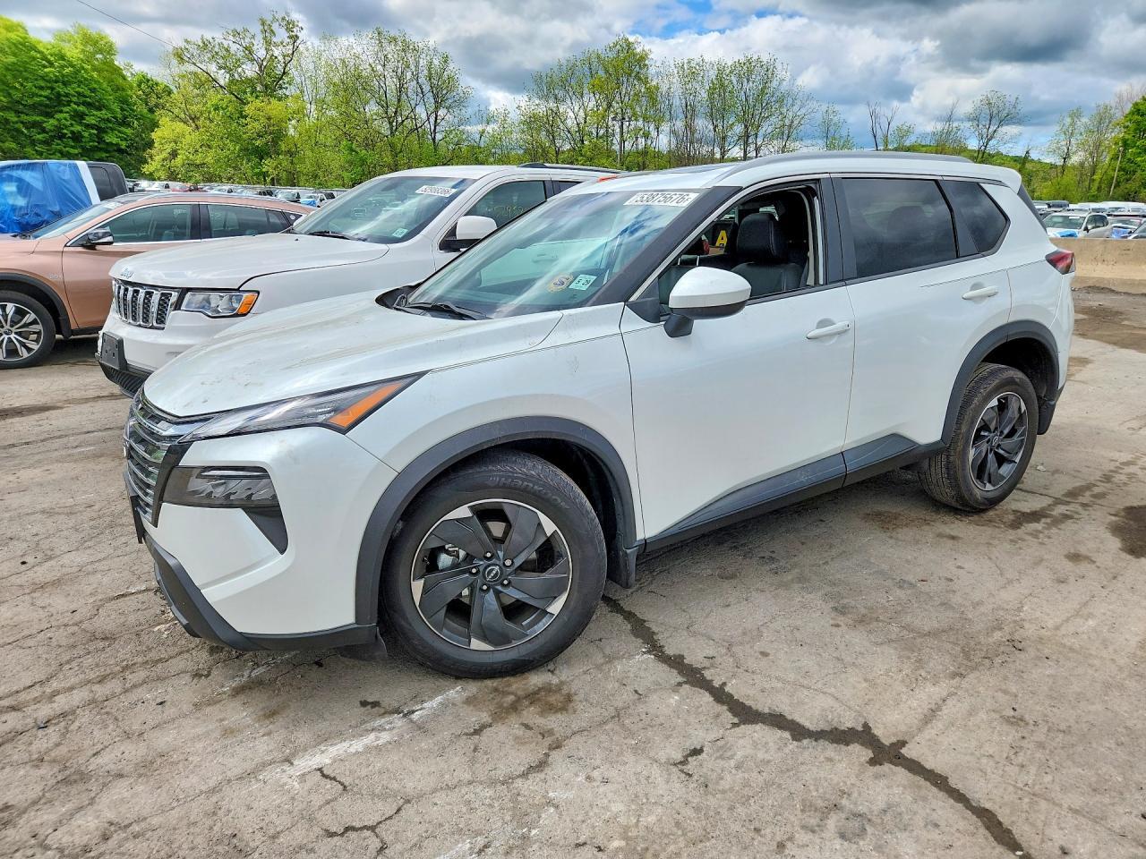 2024 Nissan Rogue Sv - zdjęcie główne