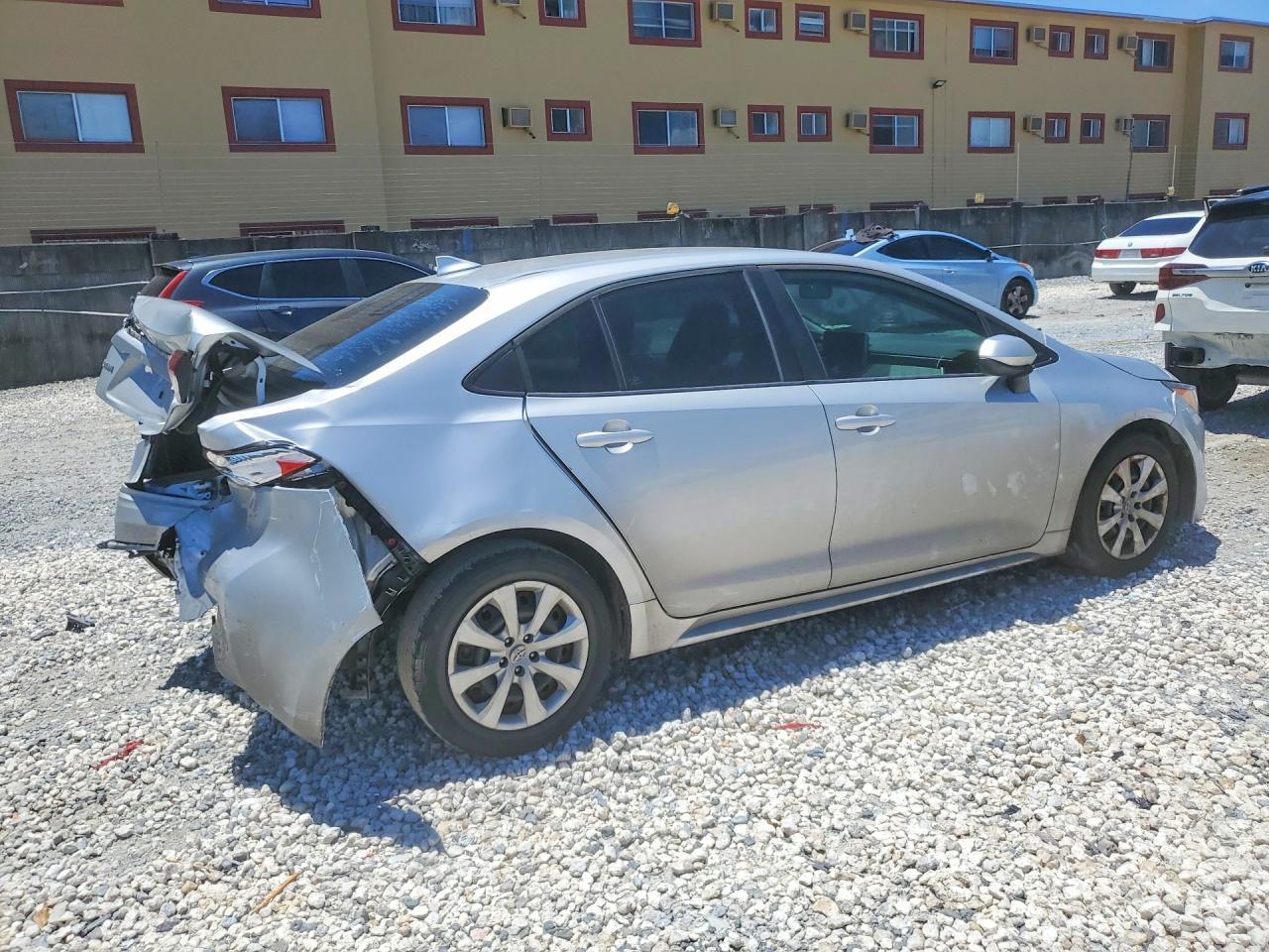 2021 Toyota Corolla Le - zdjęcie 3