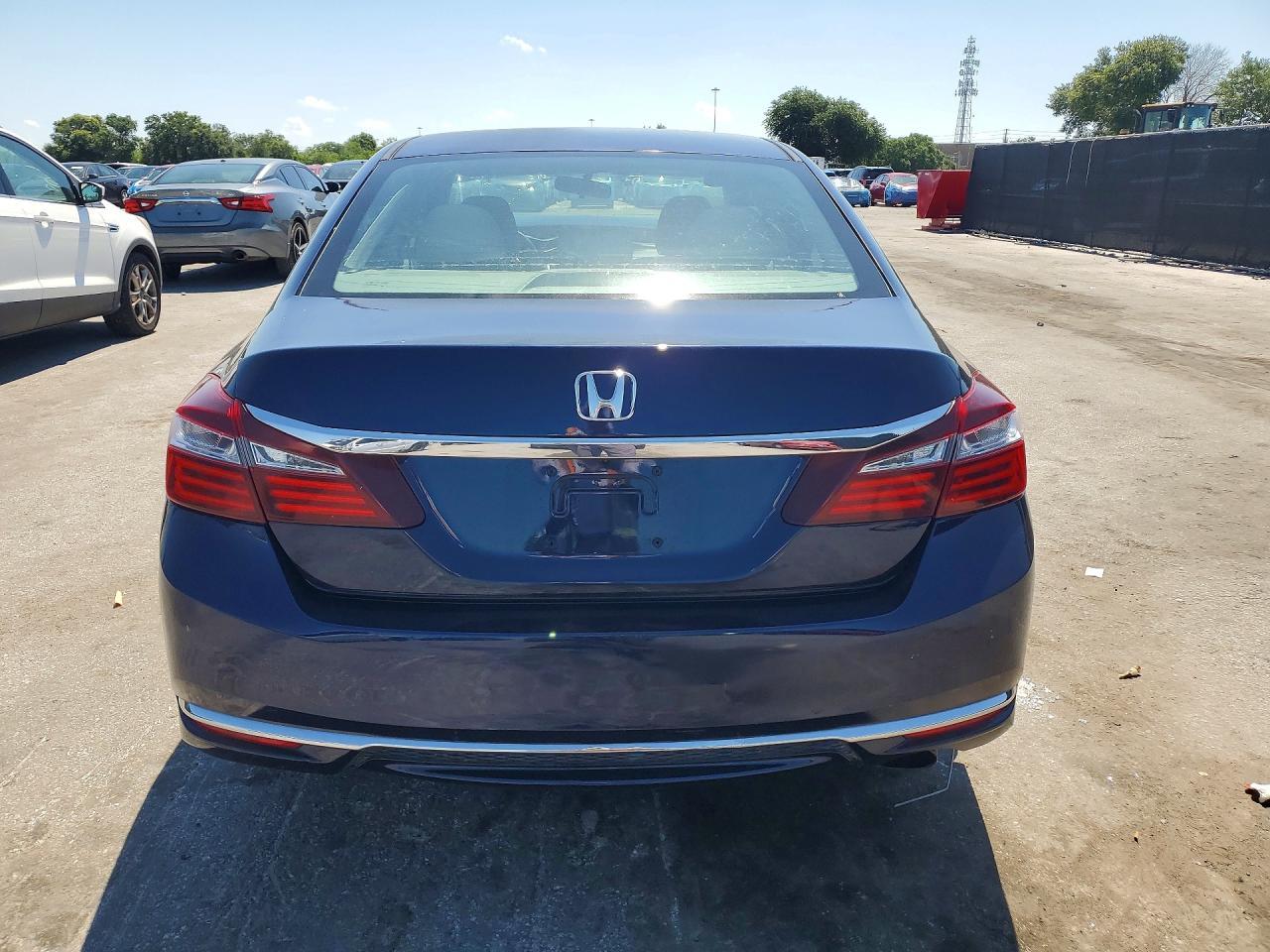 2017 Honda Accord Lx - zdjęcie 6
