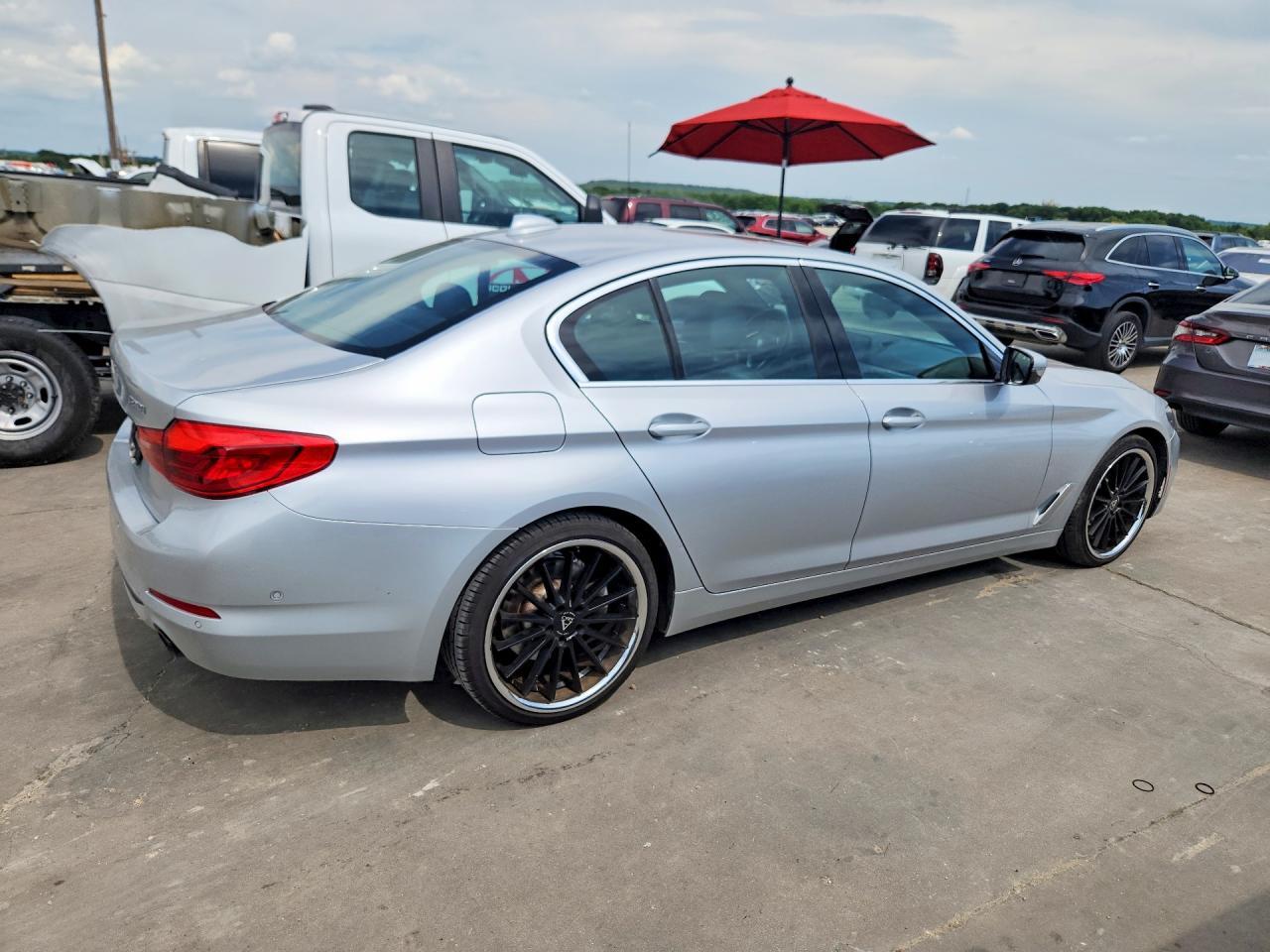 2019 BMW 530 I - zdjęcie 3