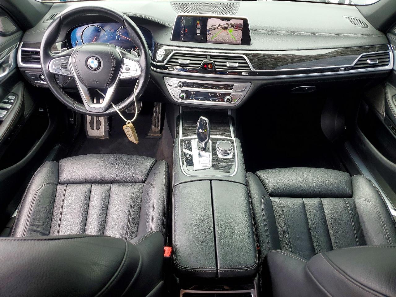 2019 BMW 740 I - zdjęcie 8