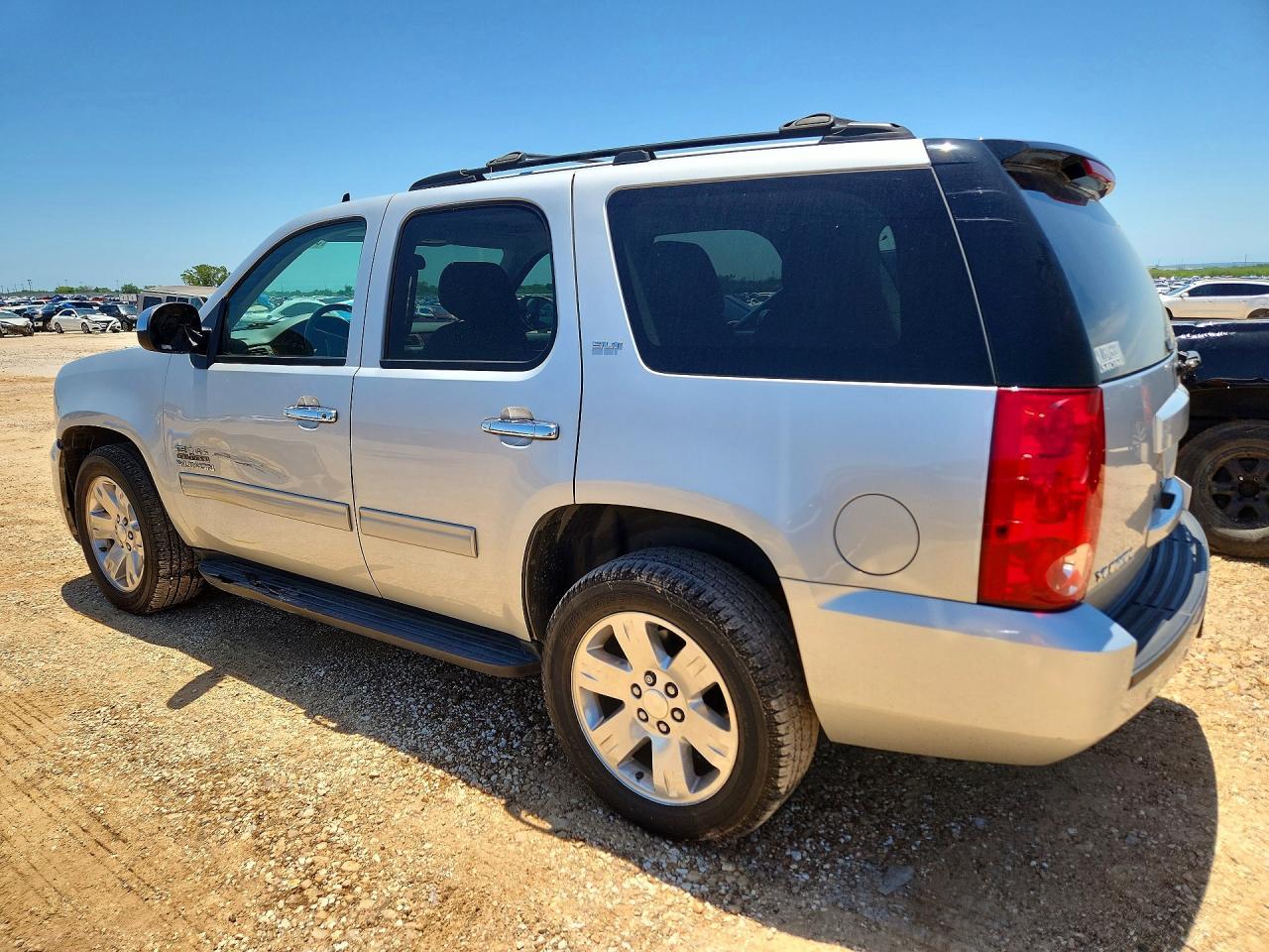 2013 GMC Yukon Slt - zdjęcie 2