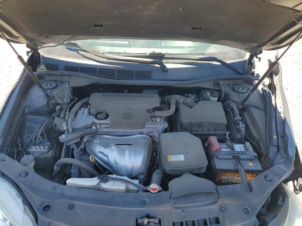 2016 Toyota Camry Le - zdjęcie 11