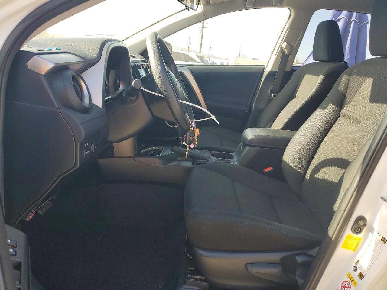 2017 Toyota Rav4 Le - zdjęcie 7