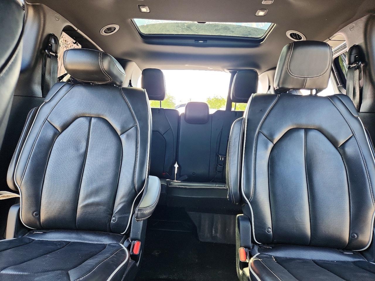 2018 Chrysler Pacifica Limited - zdjęcie 10
