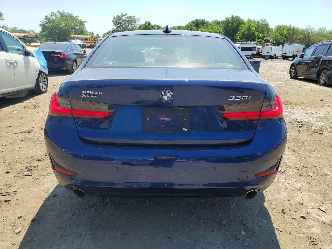2019 BMW Seria 3 330i - zdjęcie 6