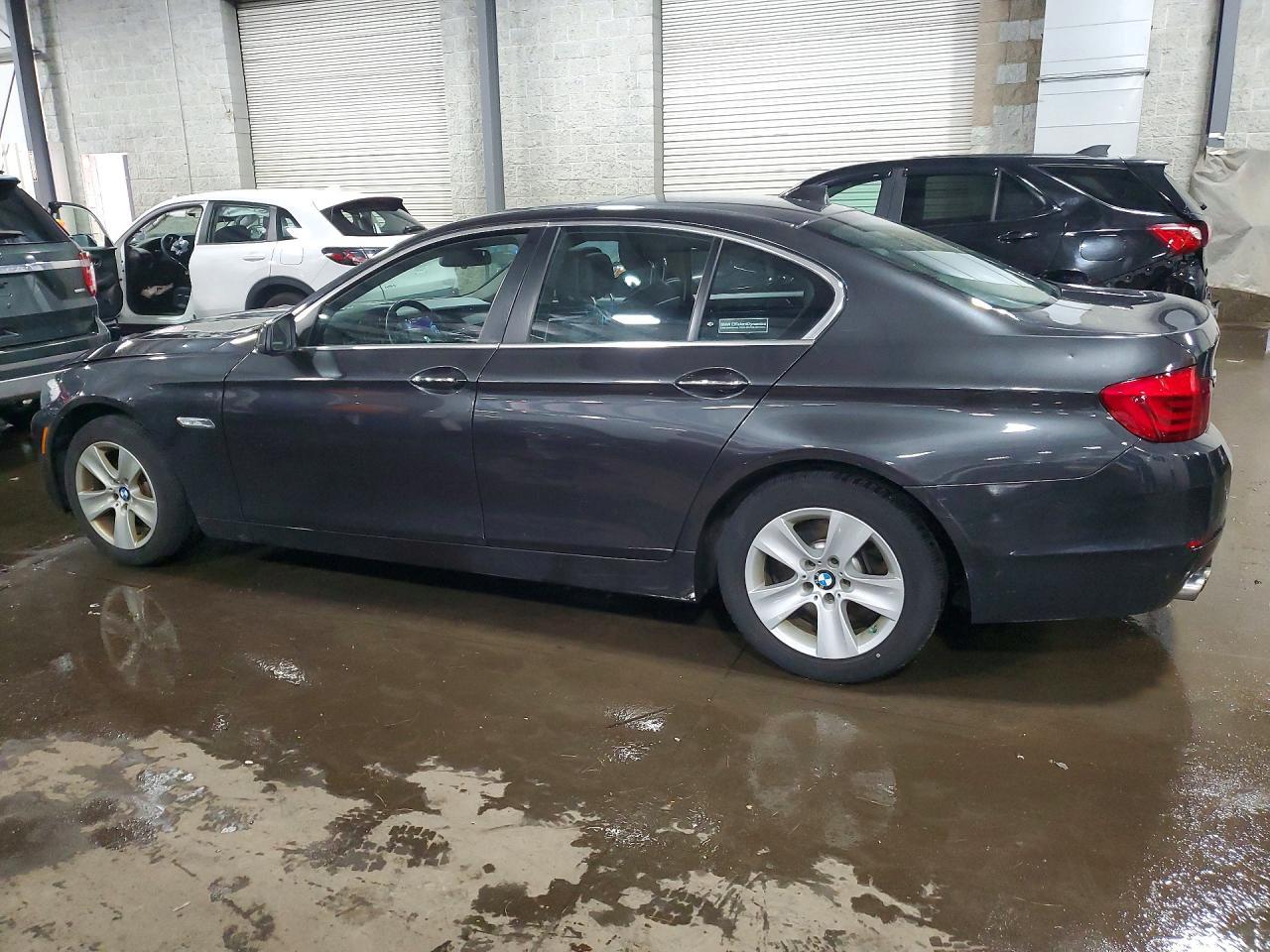 2013 BMW 528 Xi - zdjęcie 2