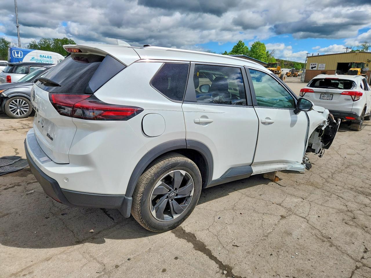 2024 Nissan Rogue Sv - zdjęcie 3