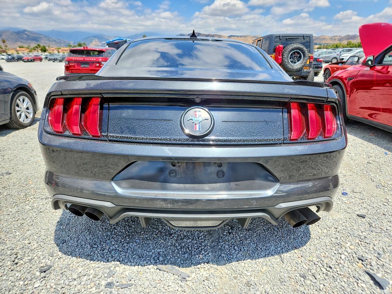 2023 Ford Mustang - zdjęcie 6