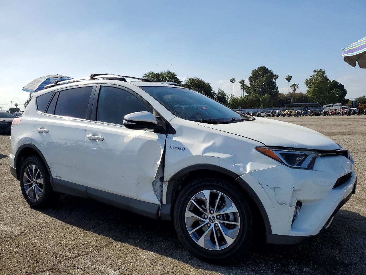 2016 Toyota Rav4 Hv Xle - zdjęcie 4