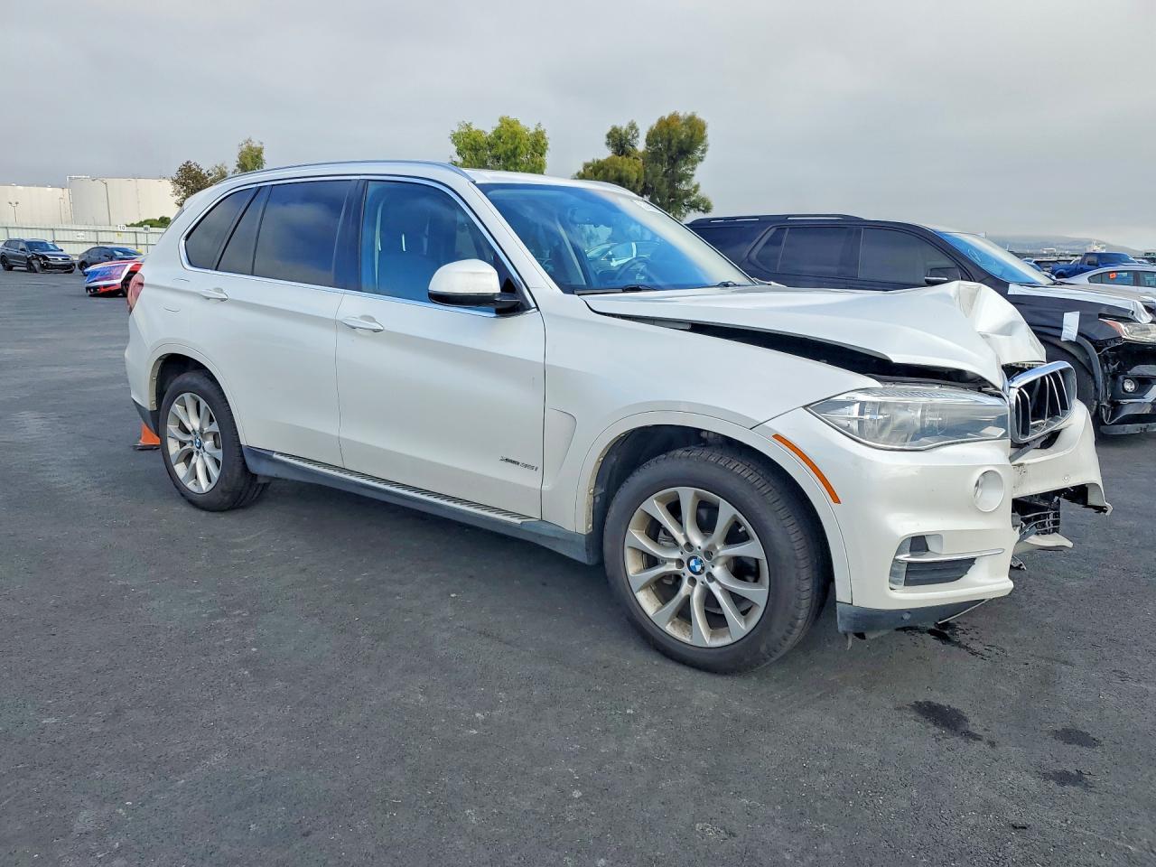 2015 BMW X5 xDrive35I - zdjęcie 4