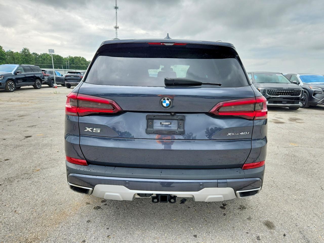 2021 BMW X5 xDrive40I - zdjęcie 6