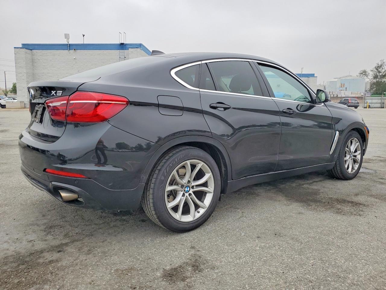 2015 BMW X6 xDrive35I - zdjęcie 3