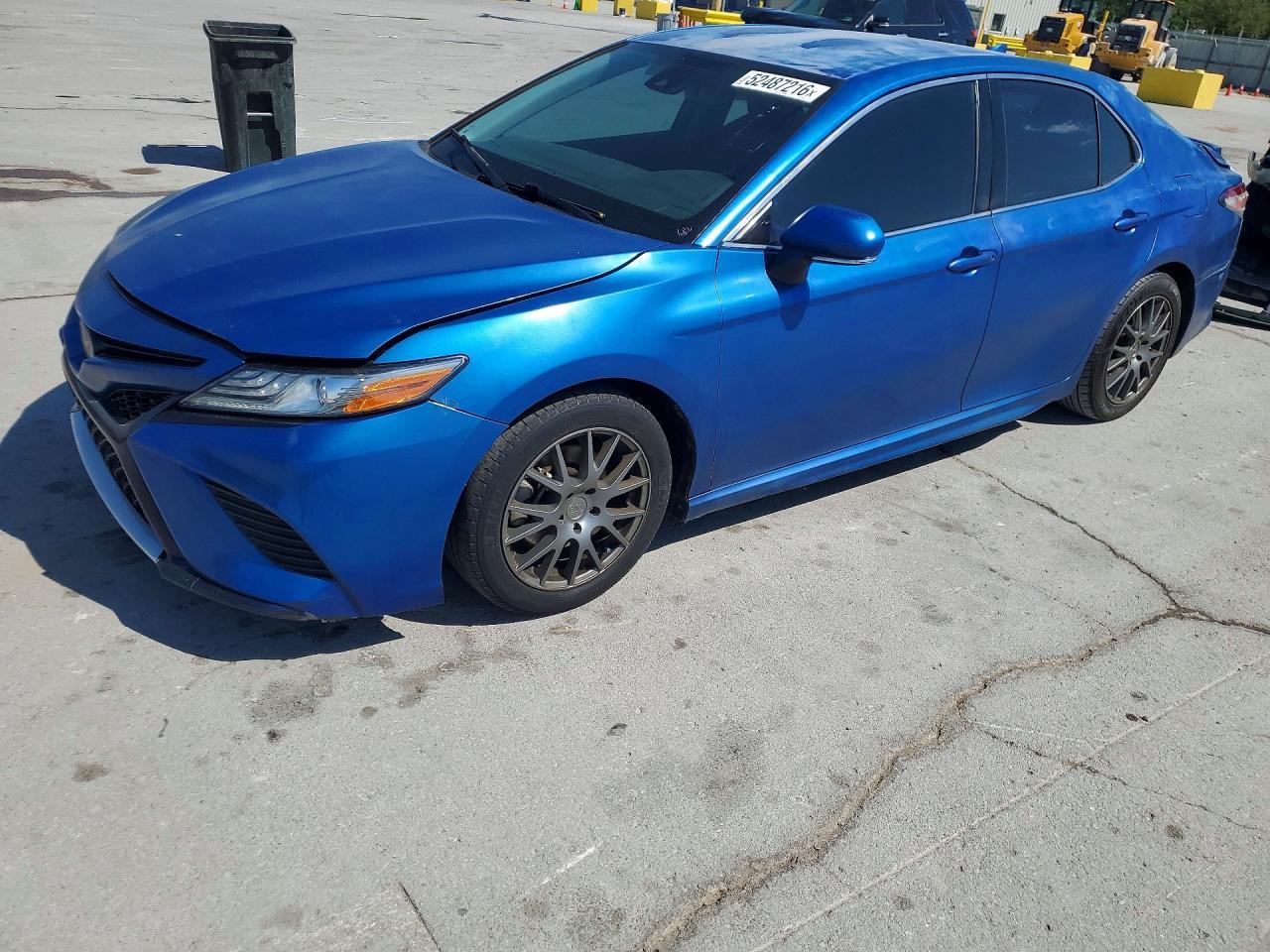 2019 Toyota Camry Xse - zdjęcie główne