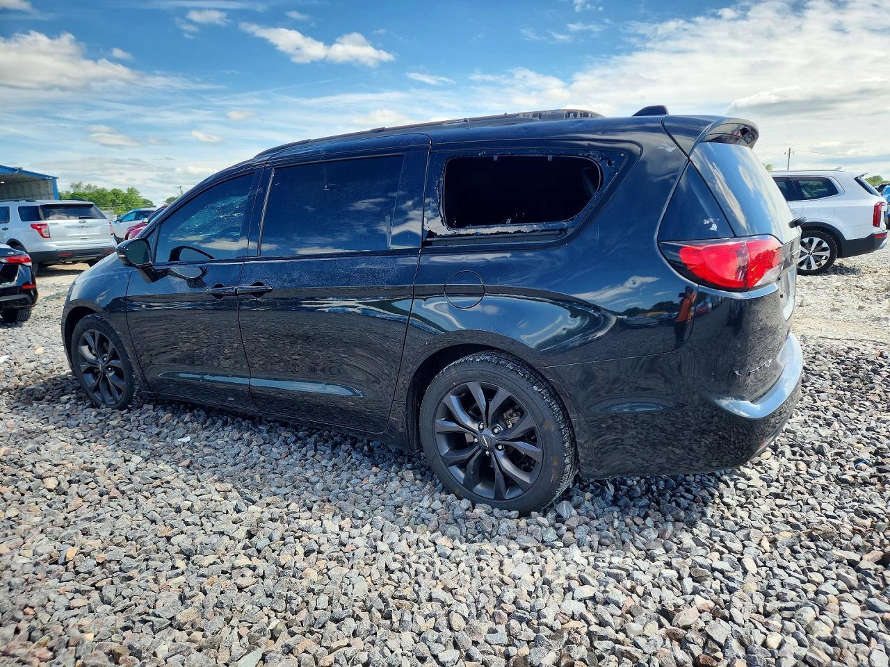 2018 Chrysler Pacifica Limited - zdjęcie 2