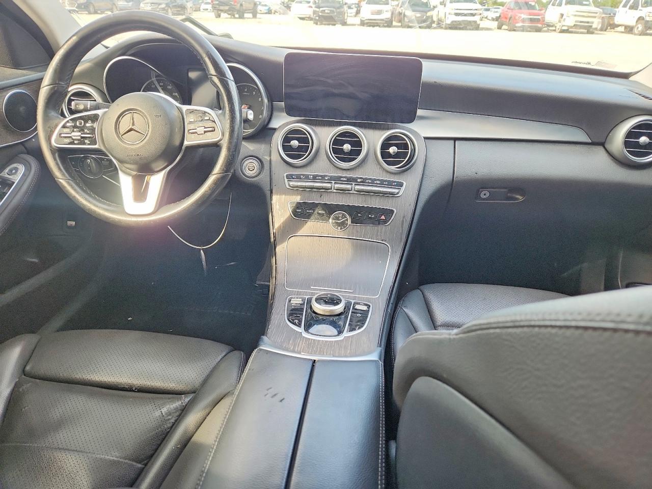 2019 Mercedes-Benz C 300 - zdjęcie 8
