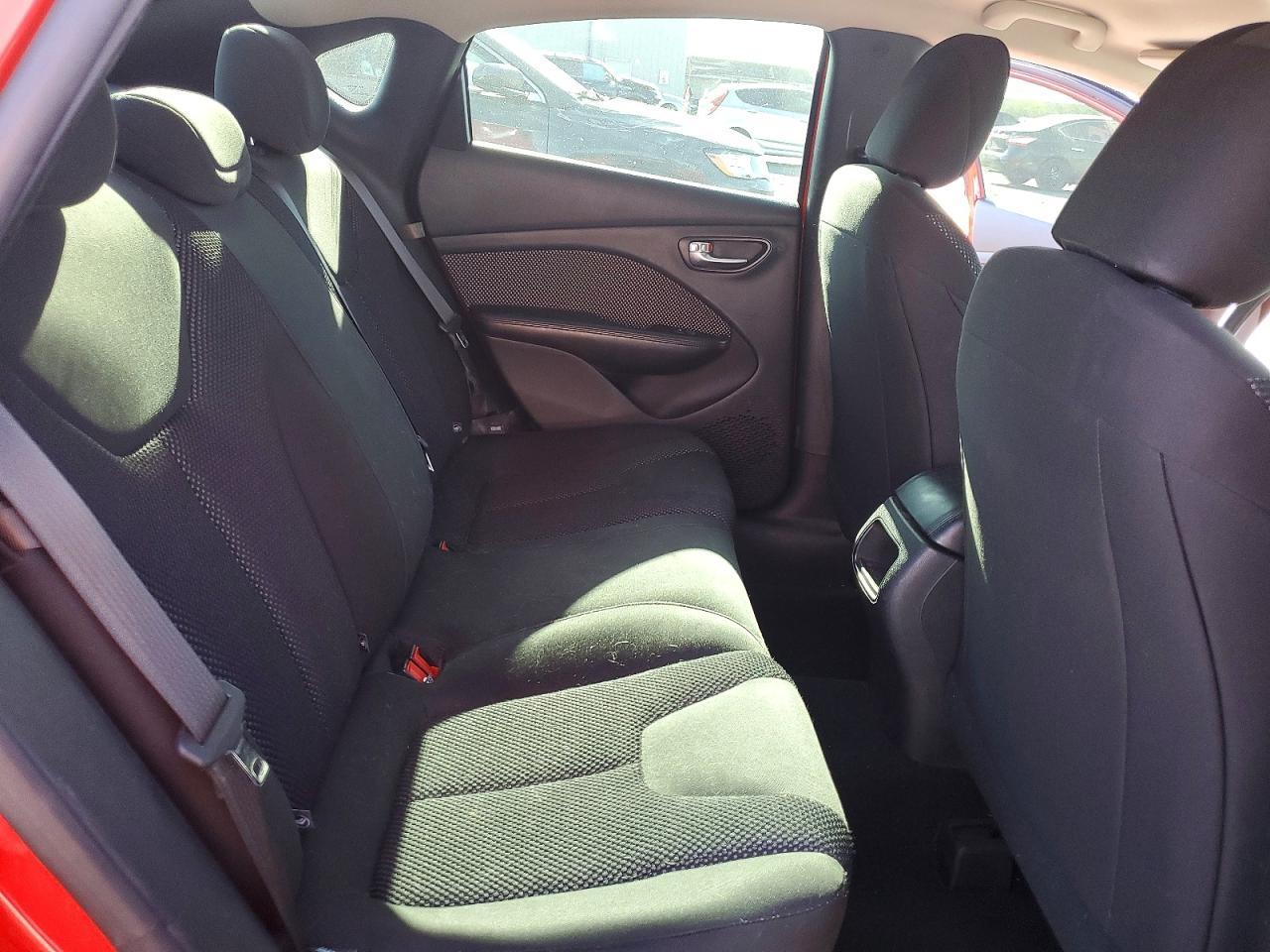 2016 Dodge Dart Se - zdjęcie 10