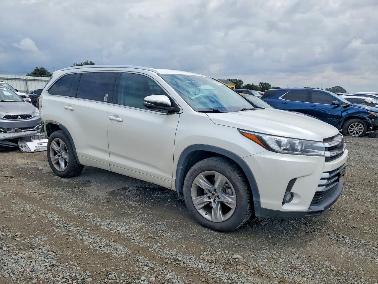 2018 Toyota Highlander Limited - zdjęcie 4