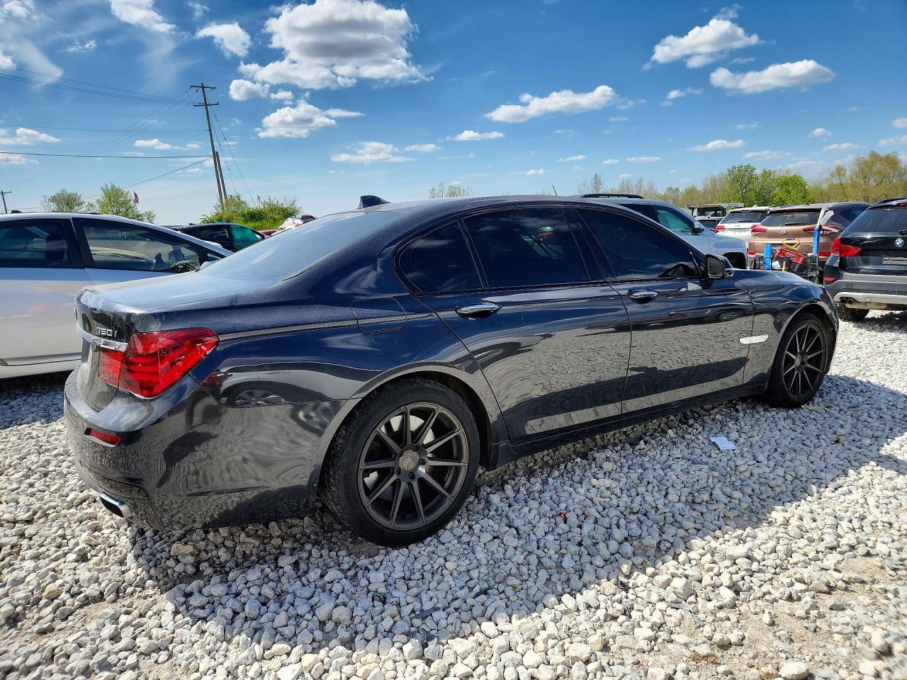 2015 BMW 750 Xi - zdjęcie 3